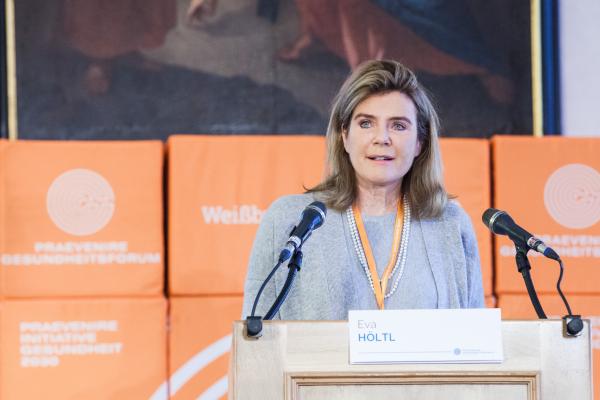 /Eva-Hoeltl-c-Provaznik